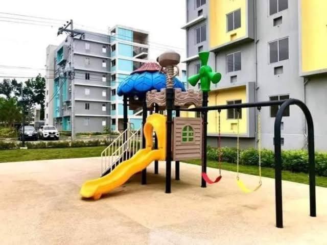 8 Spatial Condominium Davao City Eksteriør bilde