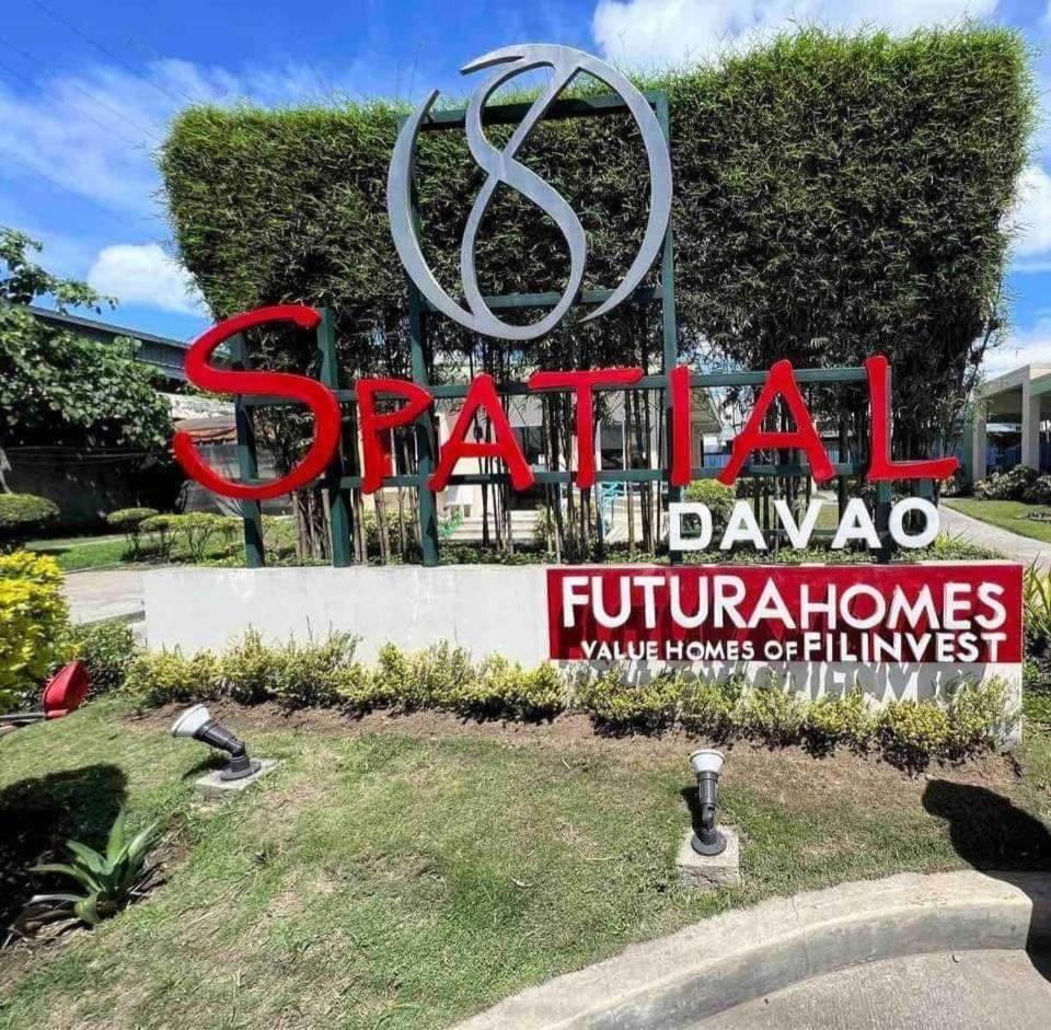 8 Spatial Condominium Davao City Eksteriør bilde